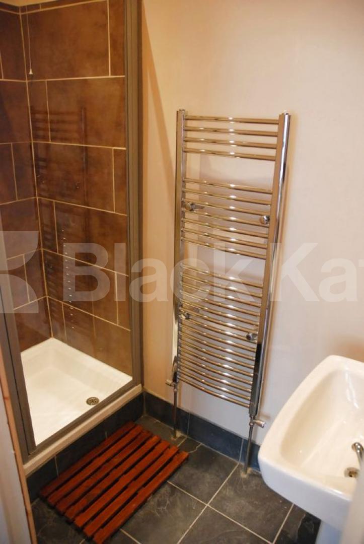 			NEW INSTRUCTION, 2 Bedroom, 1 bath, 1 reception Ground Floor Flat			 Medora Road, Brixton.